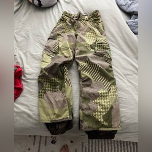Burton snowboard pants Boys size large 10-12